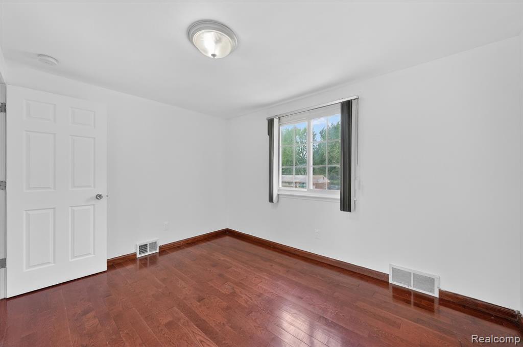 8452 Doncaster, Sterling Heights, MI 48312 — Photo 33