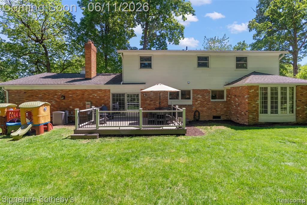 5748 Cherry Crest Drive, West Bloomfield, MI — Photo 37