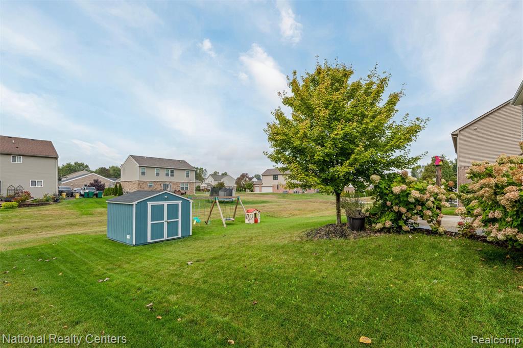 13456 Stamford Road, Belleville, MI 48111 — Photo 30
