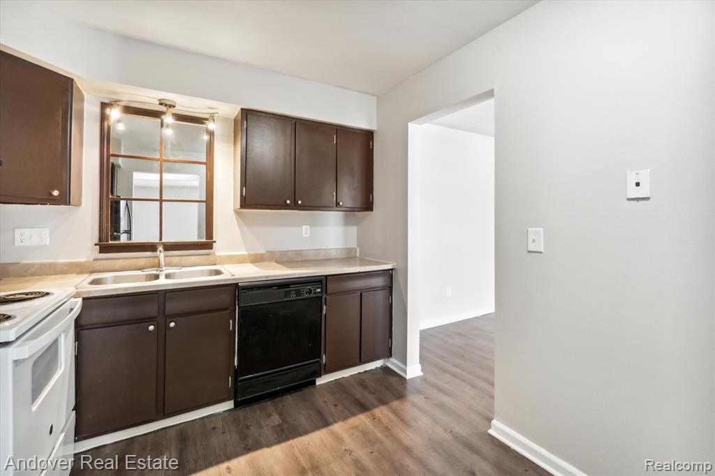 320 S Drake Road, Kalamazoo, MI 49009 — Photo 54