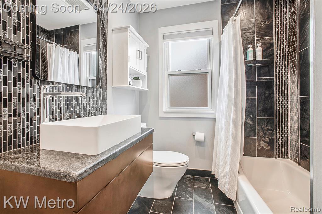 12721 Lincoln Drive, Huntington Woods, MI — Photo 18