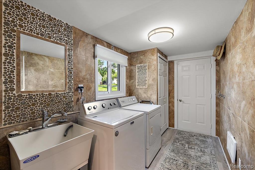 9050 Marilyn Terrace, Commerce Twp, MI 48382 — Photo 40