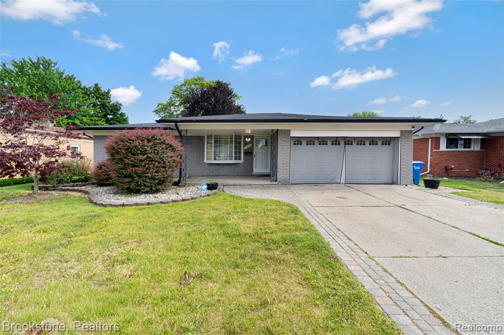 11828 Robinwood Boulevard, Warren, MI 48093