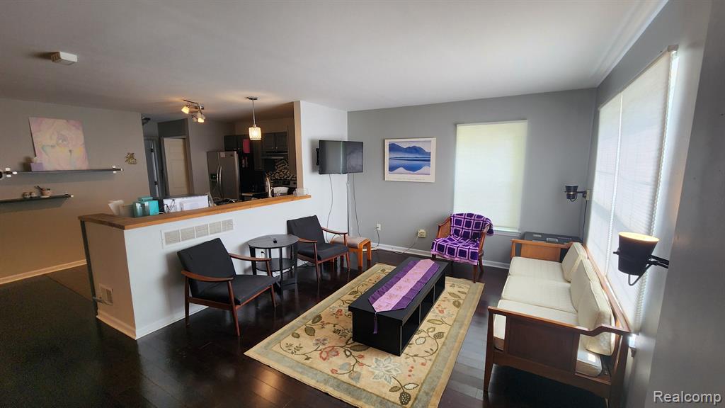 870 LOTHROP Road, Detroit, MI 48202 — Photo 11