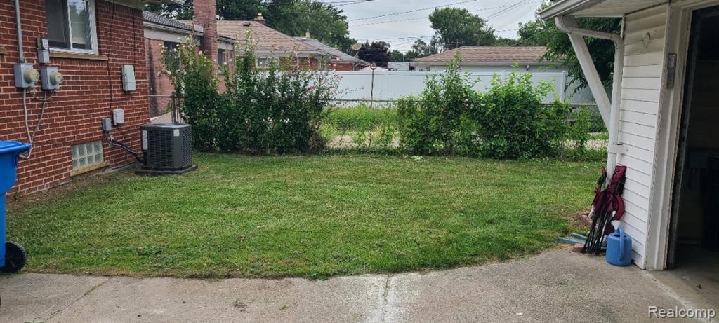 4467 McKinley Street, Dearborn Heights, MI 48125 — Photo 28