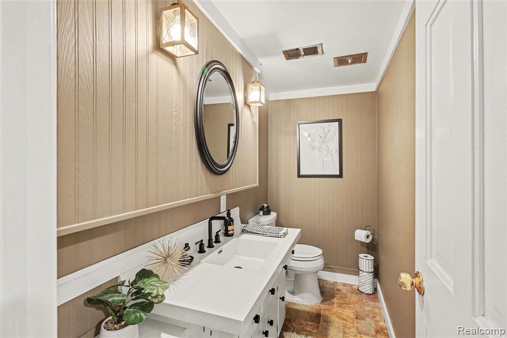 6040 Tall Oak Way, Brighton, MI 48116 — Photo 23