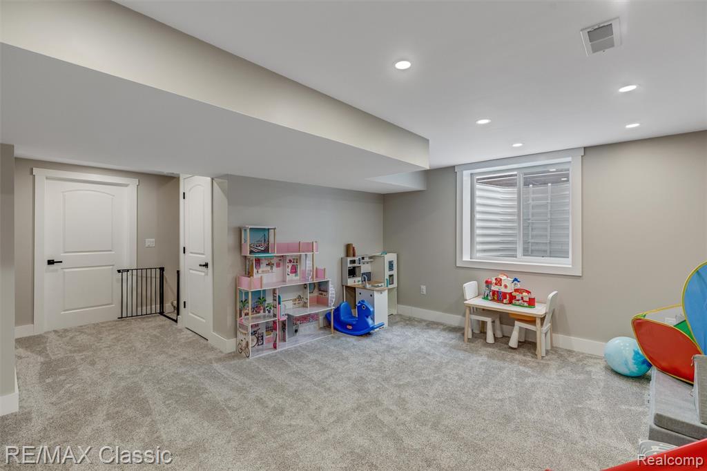 801 Kestrel Court, South Lyon, MI 48178 — Photo 37