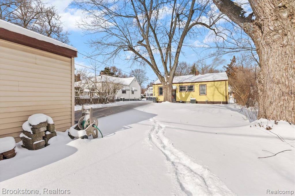 951 Argyle Avenue, Pontiac, MI 48341 — Photo 4