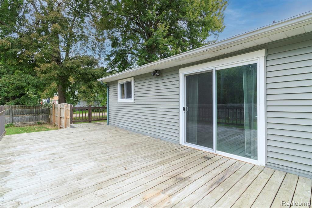 37281 Clio Street, Harrison Township, MI — Photo 32