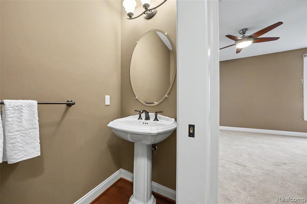 7286 Brentwood Court, Ypsilanti, MI 48198 — Photo 37