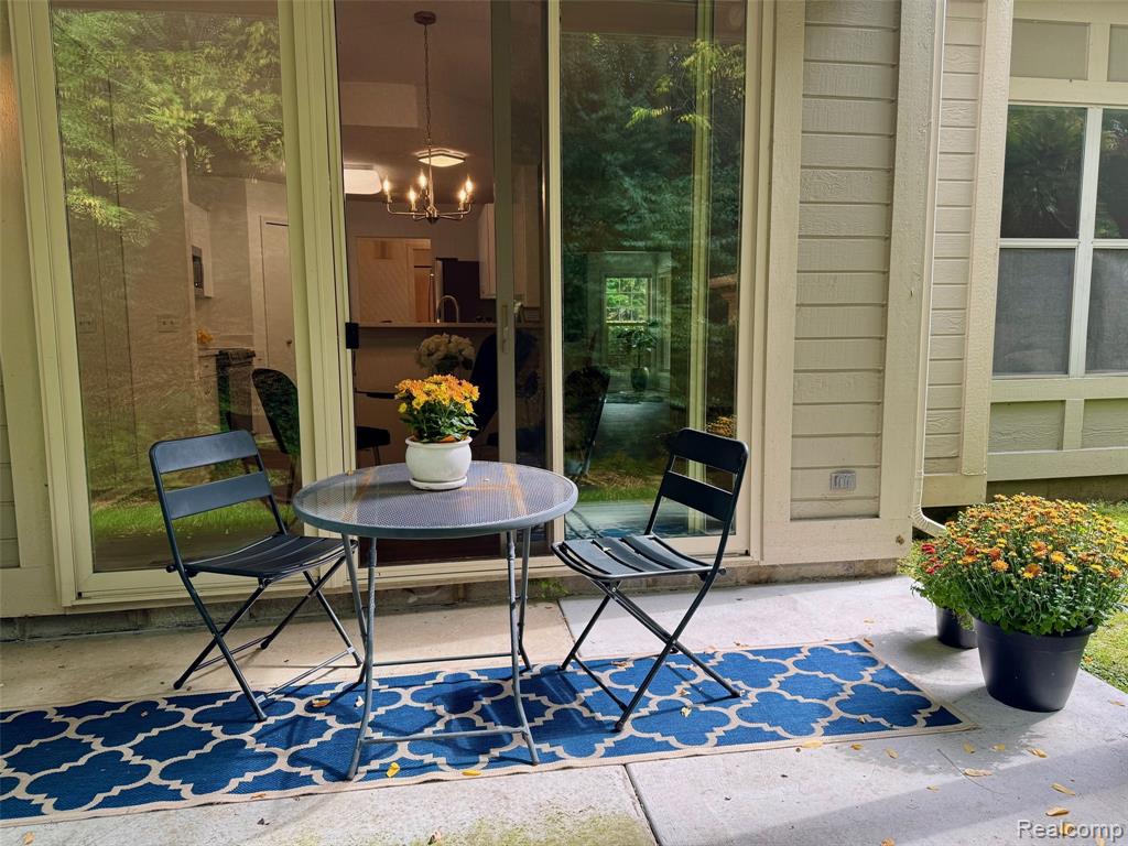 484 Newburne Pointe, 36, Bloomfield Hills, MI 48304 — Photo 21