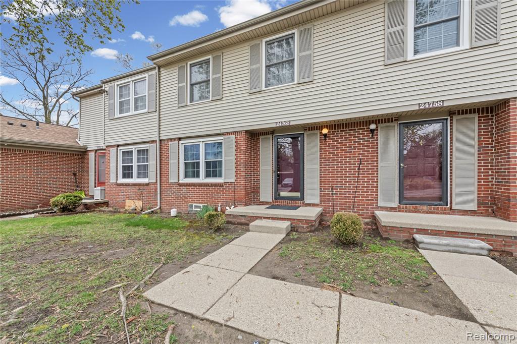 24762 Bashian Drive, Novi, MI — Photo 2