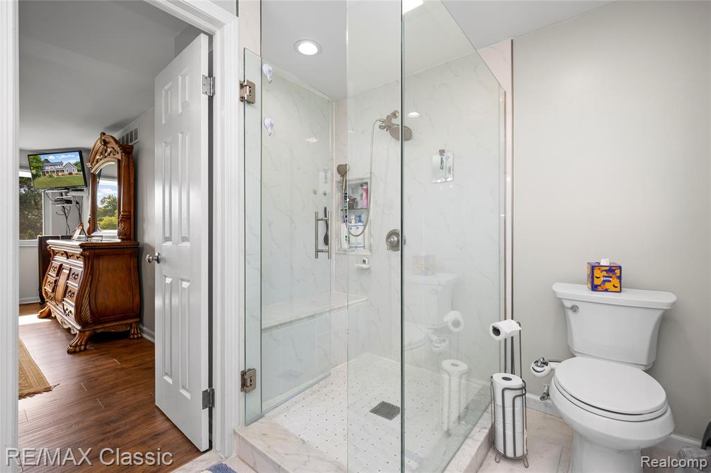 5651 Warrenshire Drive, West Bloomfield, MI — Photo 26