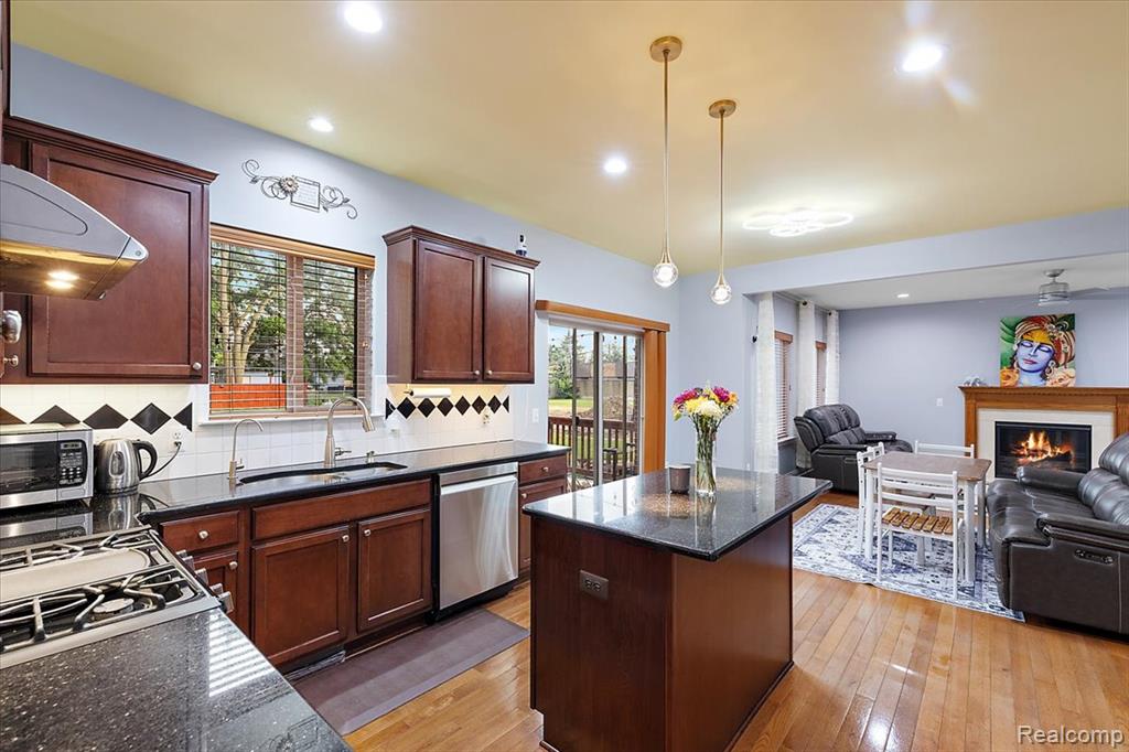 48 Starr Drive, Troy, MI 48083 — Photo 23