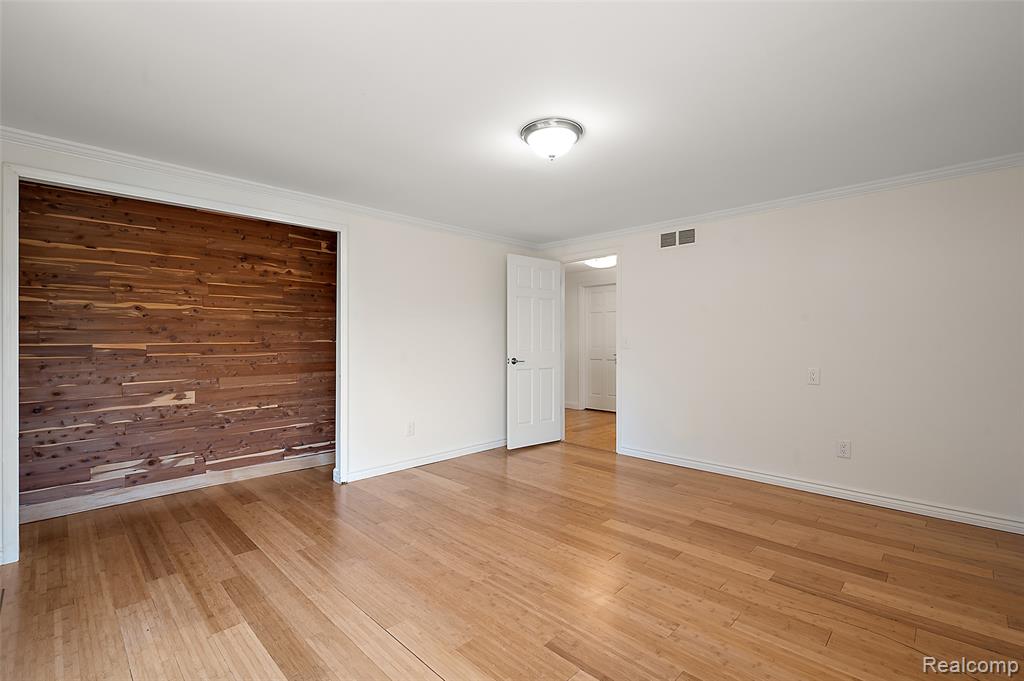 5353 W Bloomfield Lake Road, West Bloomfield, MI 48323 — Photo 33