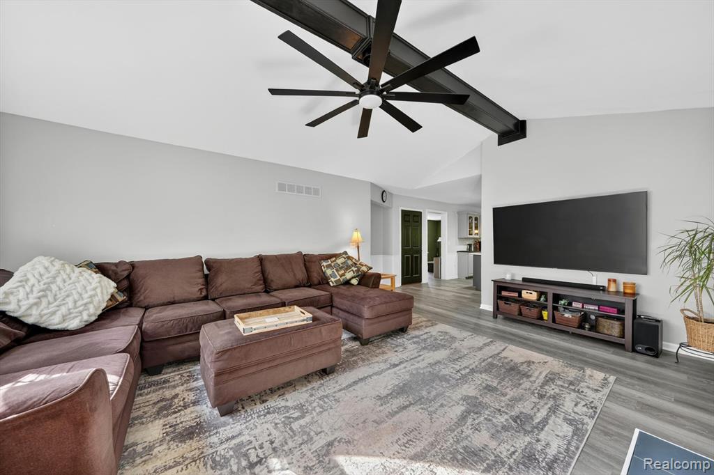 611 THORNEHILL Trail, Oxford, MI 48371 — Photo 20