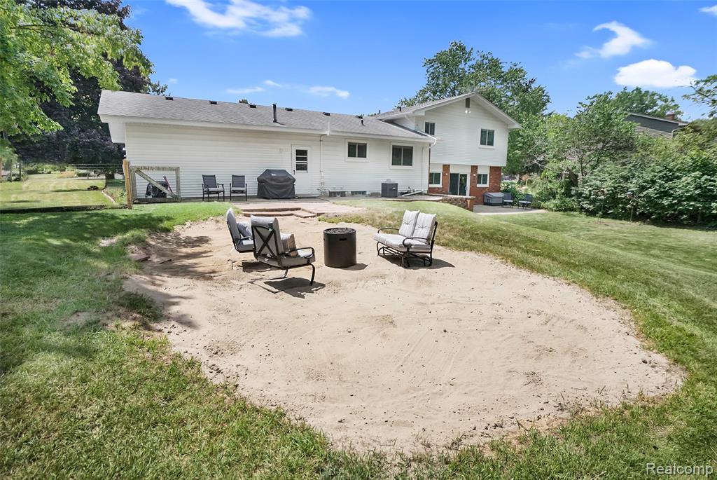 9851 Atwood Drive, South Lyon, MI 48178 — Photo 45