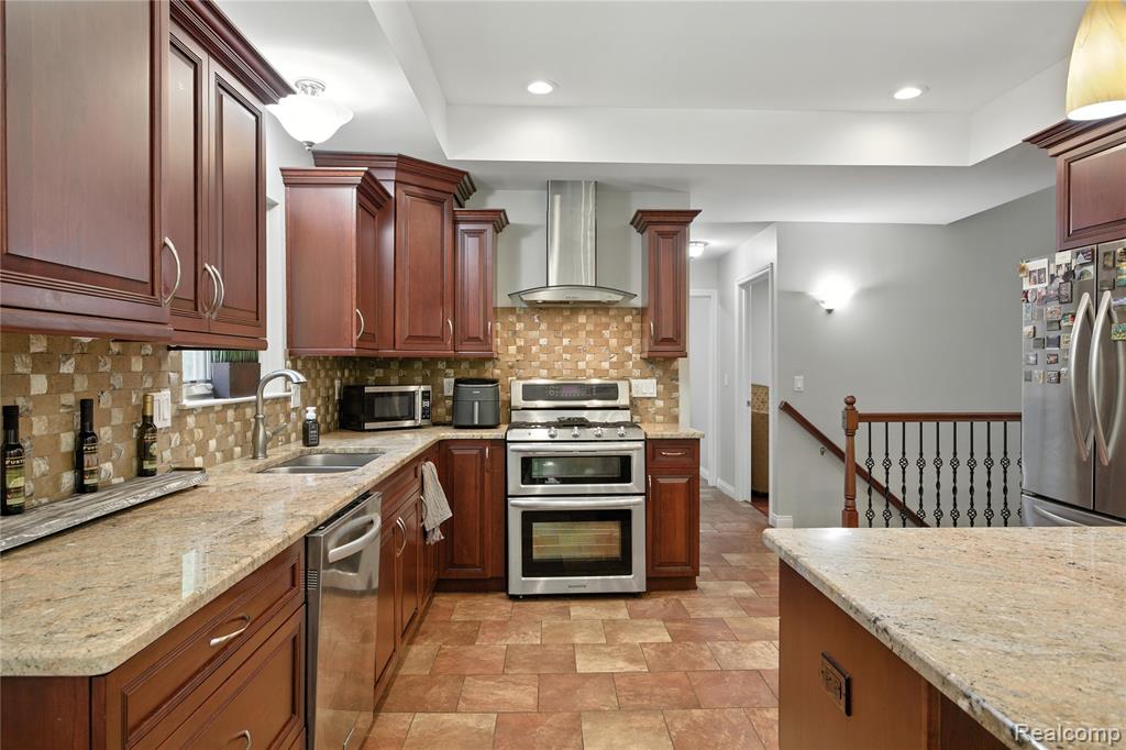 55937 Fallbrooke Drive, Macomb, MI 48042 — Photo 9