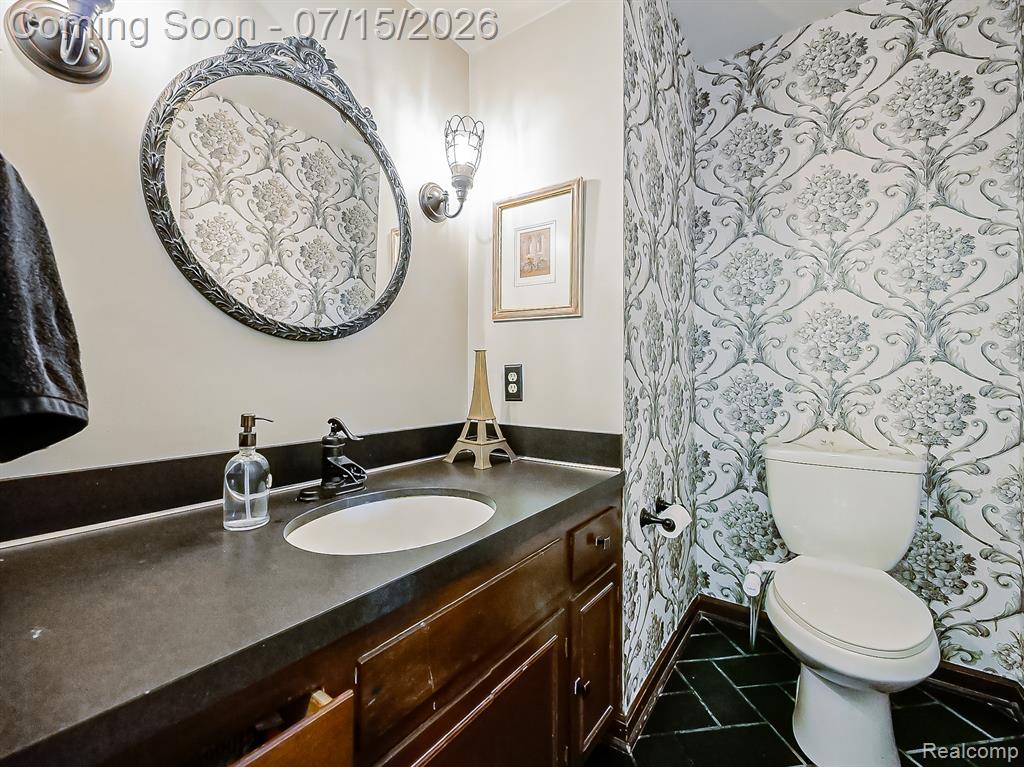 6730 Meadowlake Road, Bloomfield Hills, MI 48301 — Photo 16