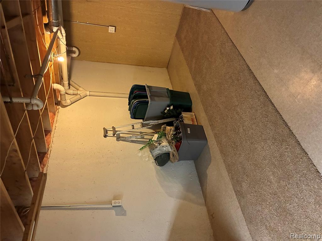48421 Milonas Drive, Shelby Twp, MI 48315 — Photo 34