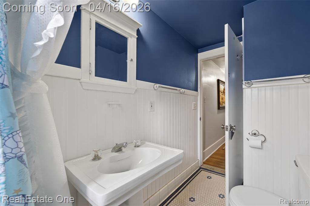 486 W Iroquois Road, Pontiac, MI 48341 — Photo 33