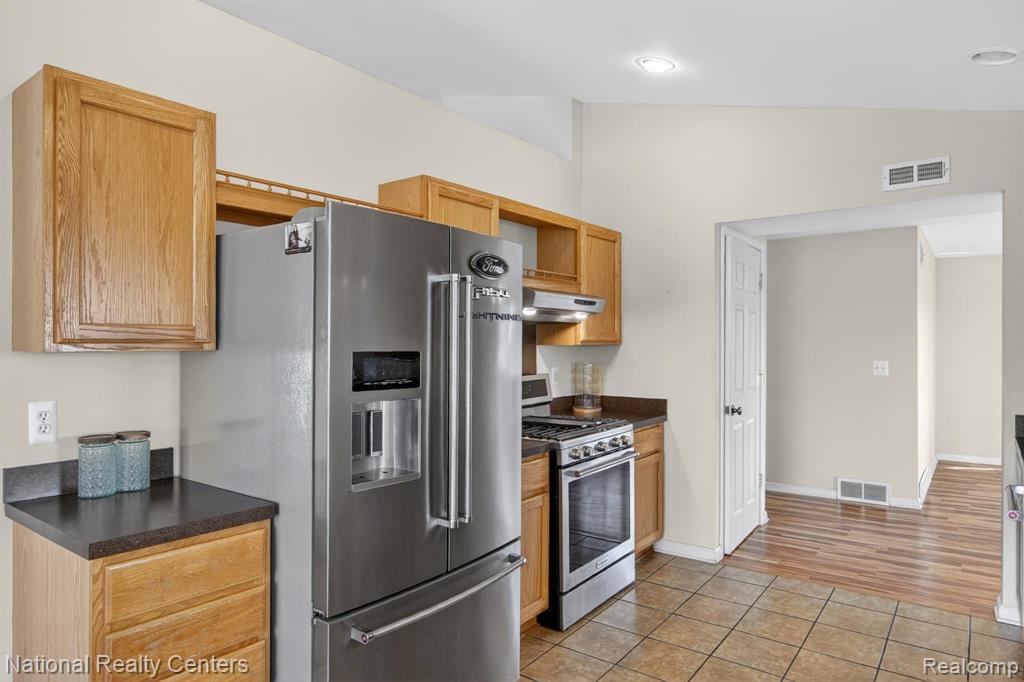5810 Trombley Road, Newport, MI 48166 — Photo 19