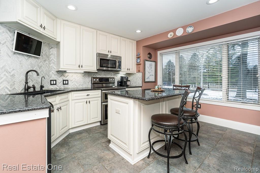 820 Quatro Lane, Addison, MI 48367 — Photo 12