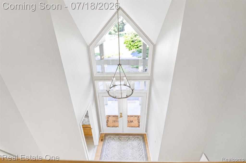 716 Bristol Lane, Orion, MI 48348 — Photo 18