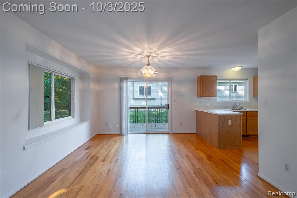 10456 Viewtop Court, Hartland, MI 48353 — Photo 8