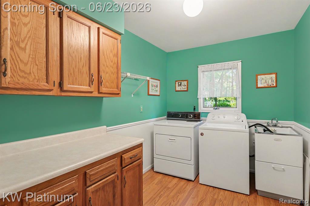 41945 Hillview Drive, Sterling Heights, MI 48314 — Photo 14