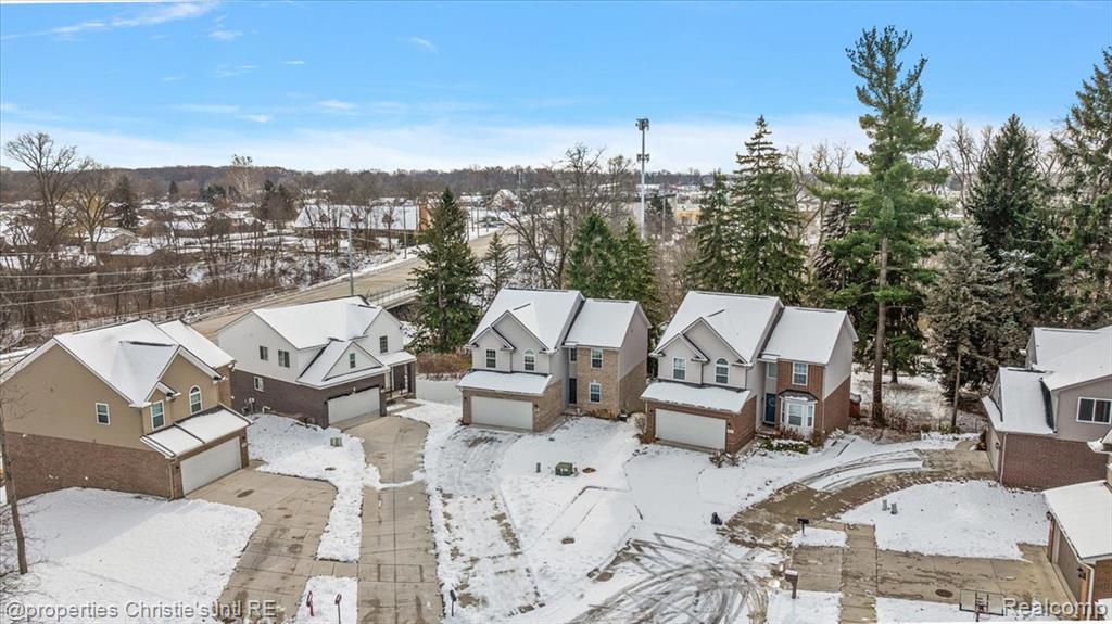 8740 Oak Ridge Trail, Westland, MI — Photo 45