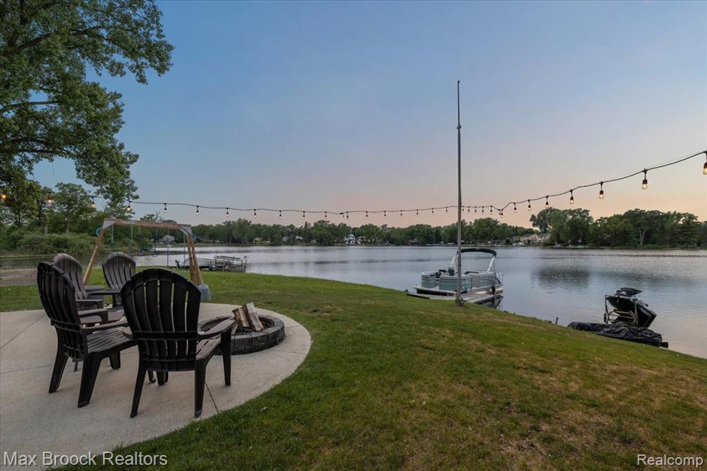 486 Charlevoix Street, Commerce Twp, MI 48382 — Photo 36