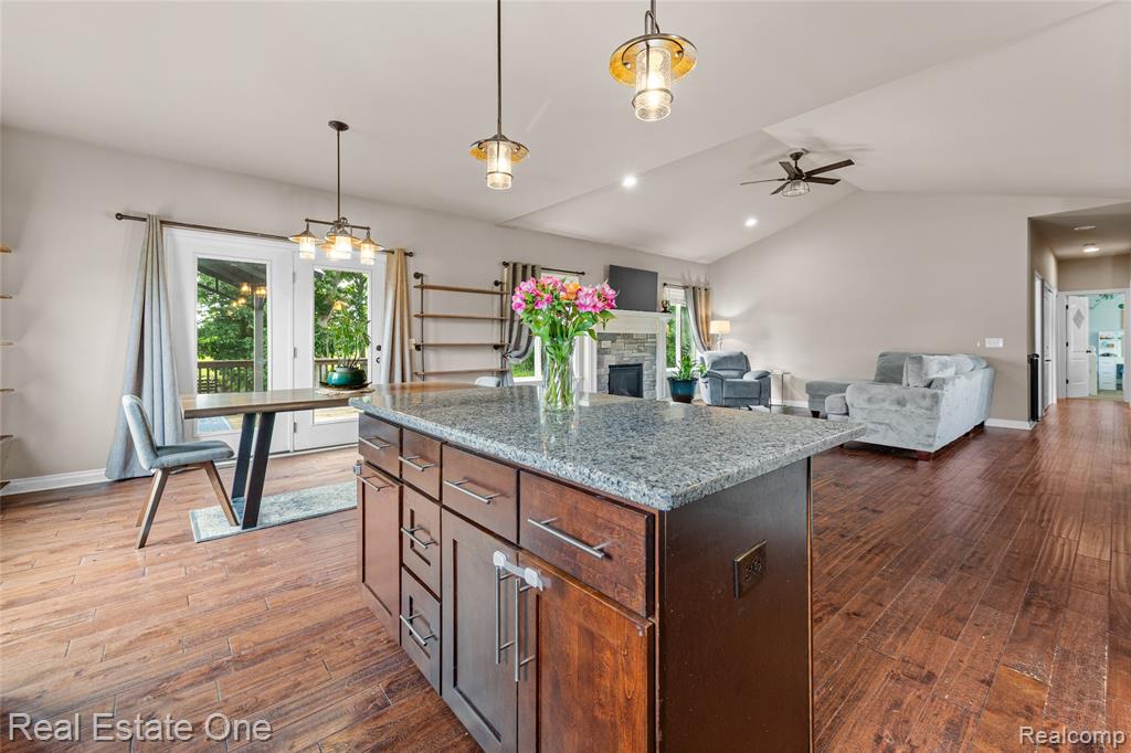 428 Pheasant Ridge Court, Ortonville, MI 48462 — Photo 10