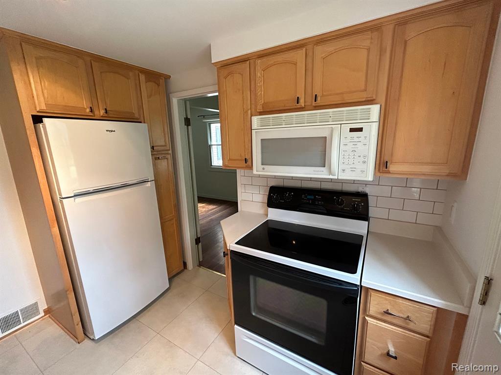 719 N ETON Street, Birmingham, MI 48009 — Photo 7