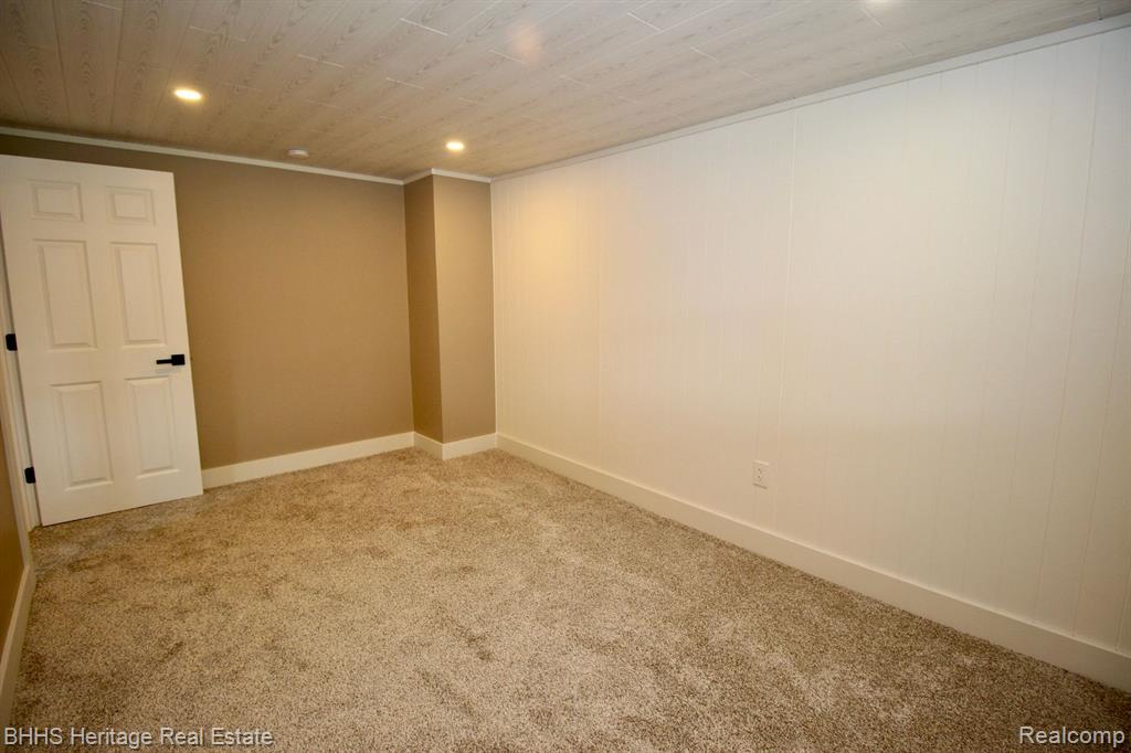316 MONROE Street, Webberville, MI 48892 — Photo 32