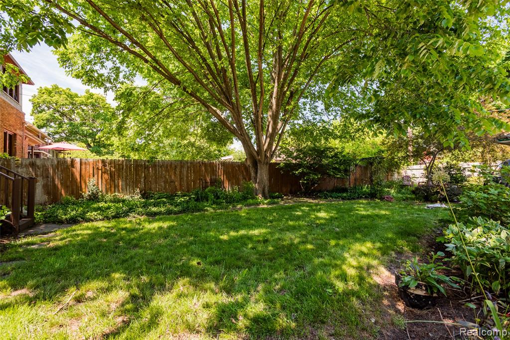 51 Massachusetts Street, Highland Park, MI 48203 — Photo 27