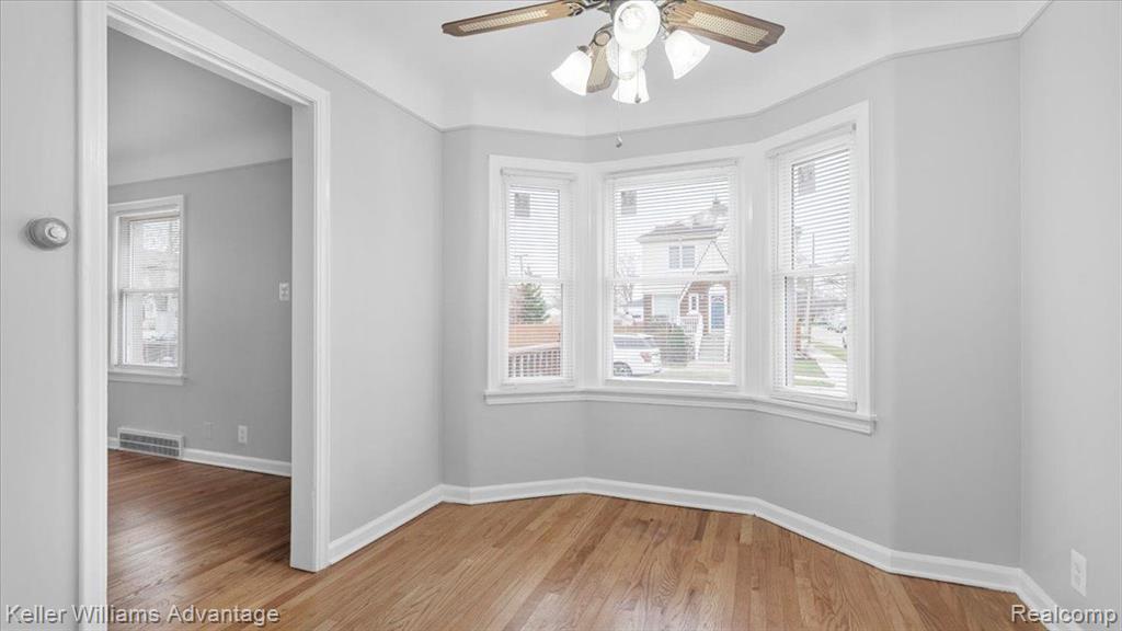 838 SAINT JOHNS Street, Wyandotte, MI 48192 — Photo 7