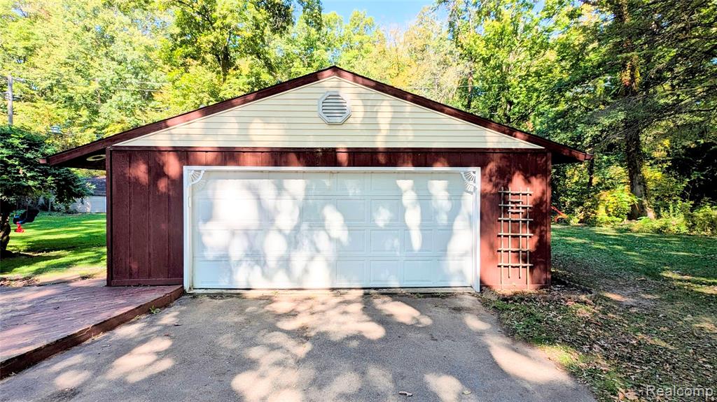8642 Pine Court, Clio, MI 48420 — Photo 3