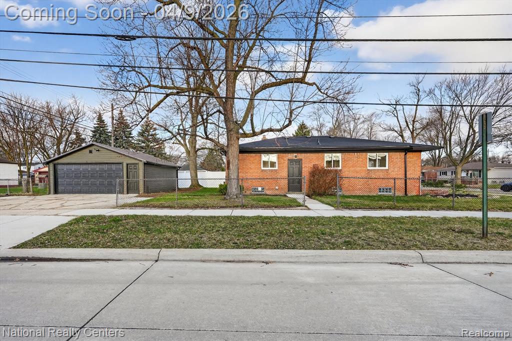205 Royal Park Lane, Madison Heights, MI 48071 — Photo 40
