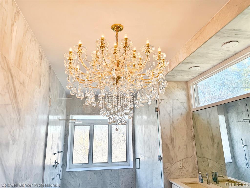 4692 W Wickford, Bloomfield Hills, MI 48302 — Photo 26