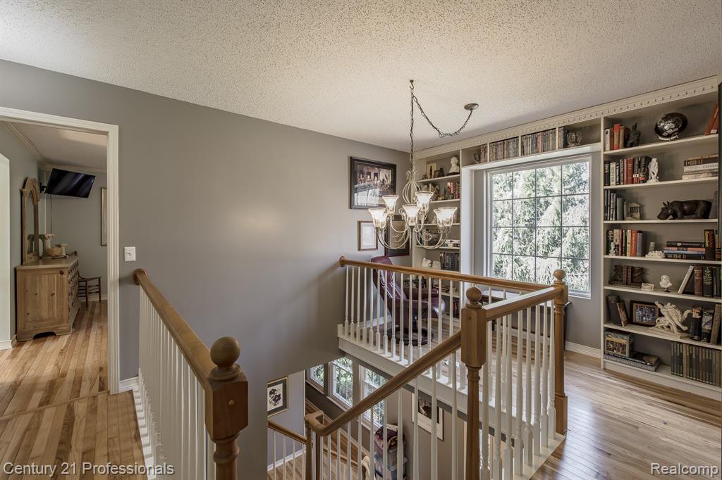 5492 E Alyssa Court, White Lake, MI 48383 — Photo 36