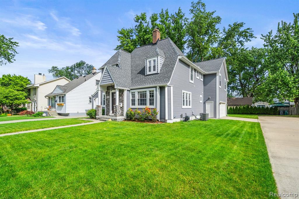 920 CAMBRIDGE Road, Berkley, MI 48072 — Photo 38