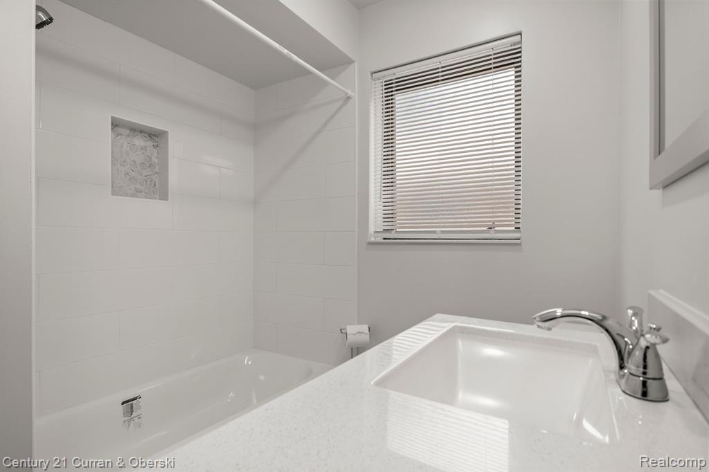 7480 COLONIAL Street, Dearborn Heights, MI 48127 — Photo 17