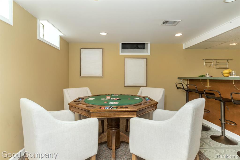 802 Orchard View Drive, Royal Oak, MI 48073 — Photo 33