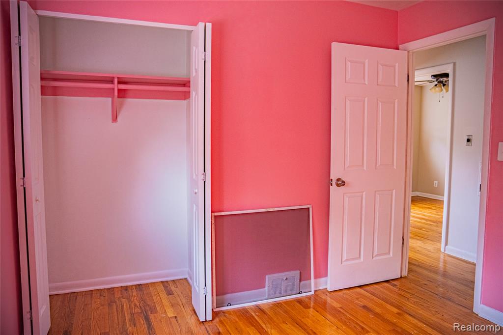 4420 Katherine Street, Dearborn Heights, MI 48125 — Photo 15