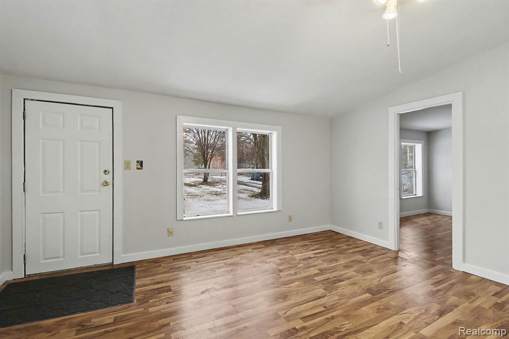 1295 W Cook Road, Grand Blanc, MI, 48439