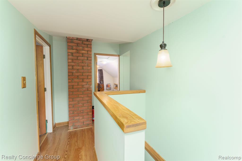 9929 ARDEN Street, Livonia, MI 48150 — Photo 16
