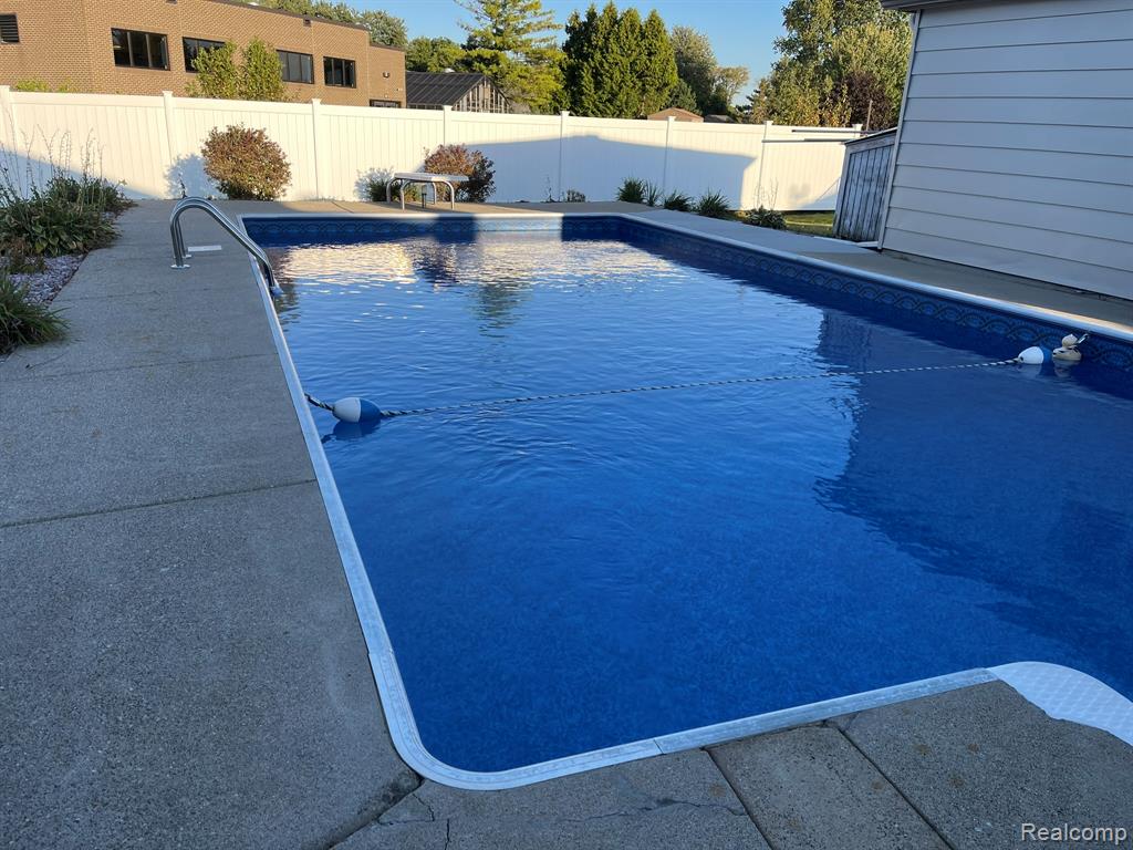 42104 JASON Drive, Clinton Twp, MI 48038 — Photo 23