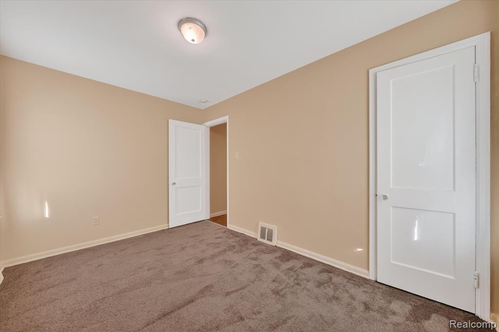 9178 Sussex Street, Detroit, MI 48228 — Photo 23