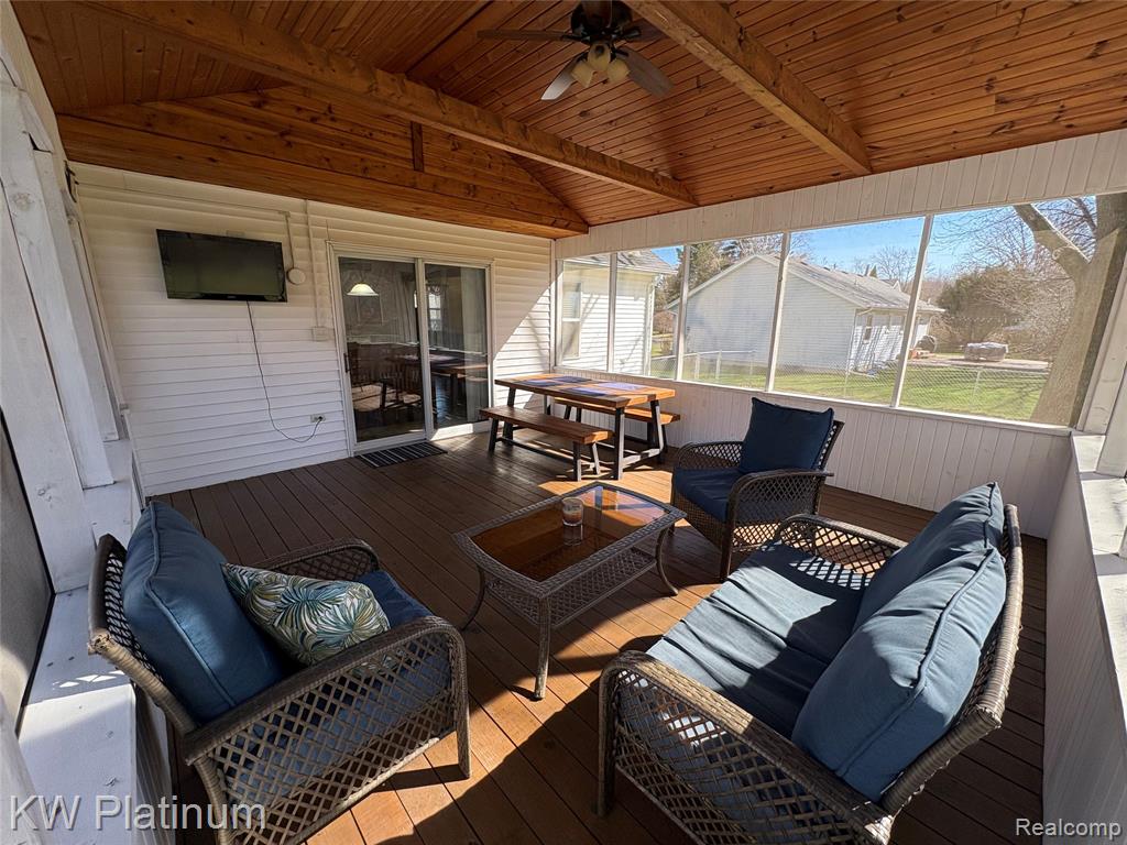 285 Hemlock Lane, Marysville, MI 48040 — Photo 12